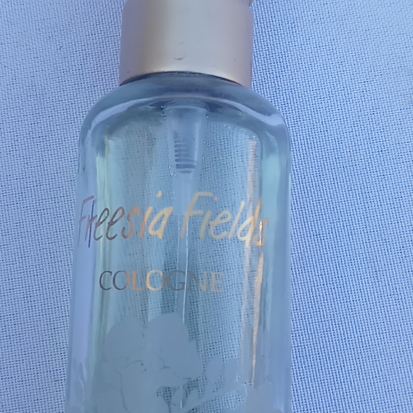 Freesia Fields - Picture 3 of 4